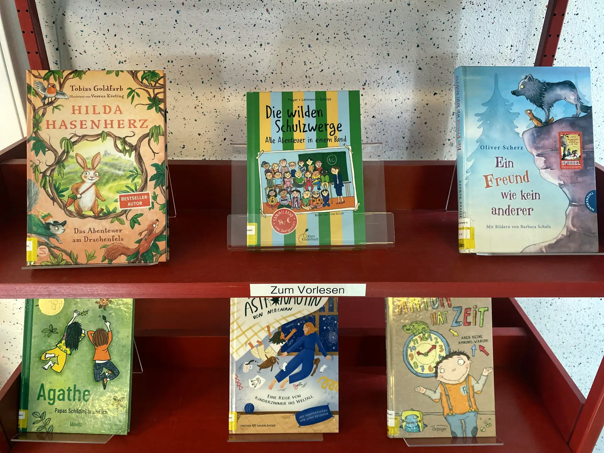 Am 14. September wird beim Kindertreff in der Kreisbibliothek gemalt, gebastelt und vorgelesen.