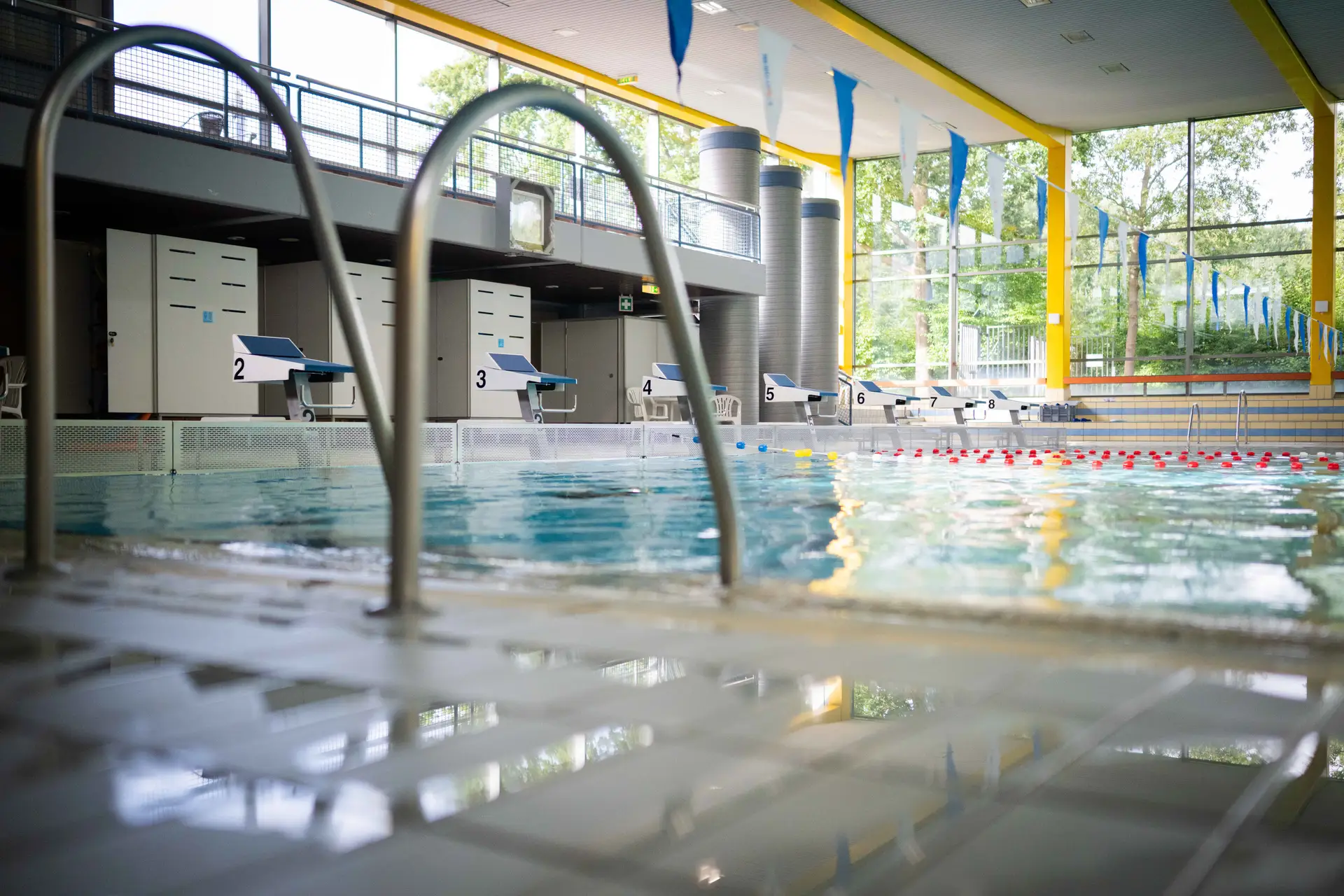 Blick auf den Schwimmbereich des Bad 3 im Nordseestadion